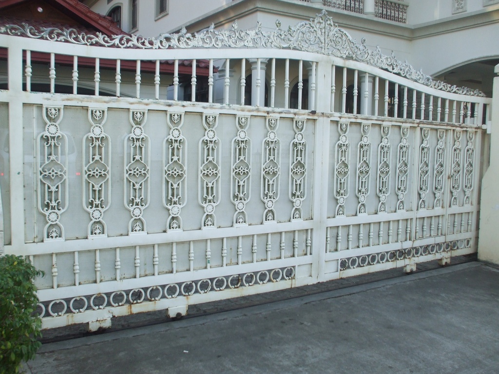 ဝန်းတံခါး