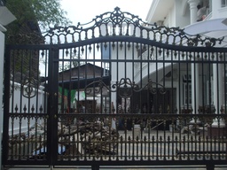 ဝန်းတံခါး