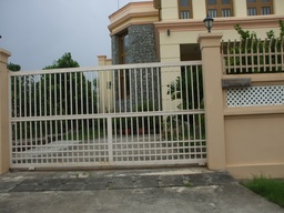 ဝန်းတံခါး