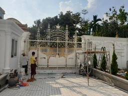 ဝန်းတံခါး
